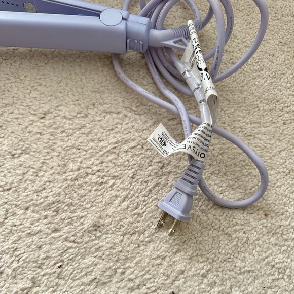 FoxyBae Ceramic Hair Straightener - Picture 4 of 5